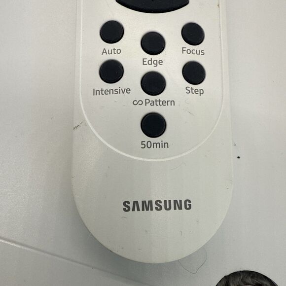 Remote Control - Samsung Jetbot Vacuum Mop VR20T6001MW/AA in White - Picture 6 of 7
